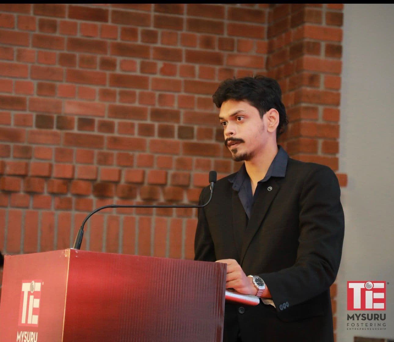 Zach Vivek